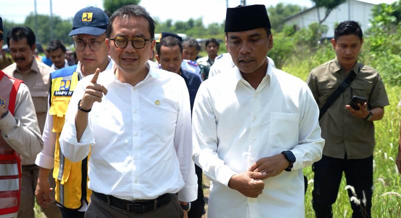 Butuh Intervensi Pemerintah Pusat, Bupati Lukman Curhat Ragam Problema Strategis di Hadapan Komisi V DPR RI