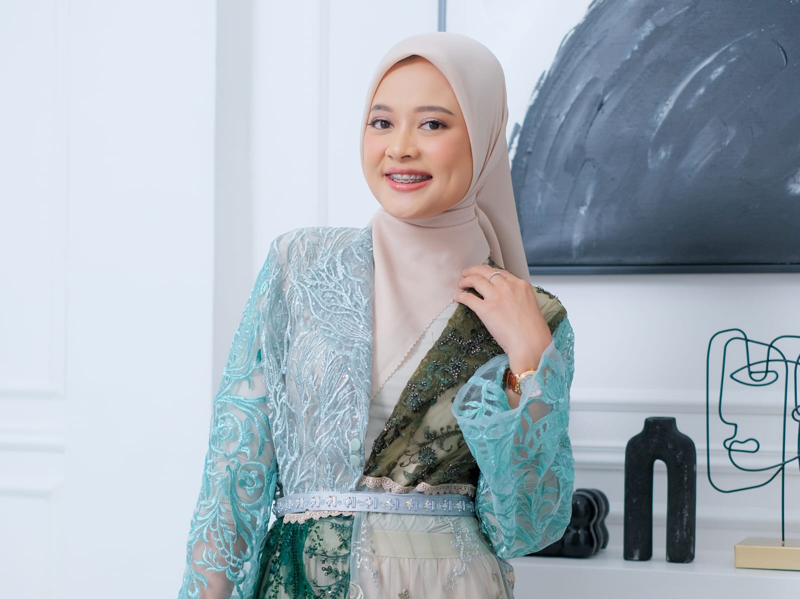 Hening Dzikirillah Jahit Asa dan Karya, dari Kantor Pemkot Surabaya ke Dunia Mode