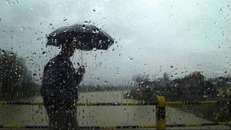 Prakiraan Cuaca Jatim 15 April 2026, Dua Wilayah Berpotensi Hujan Ringan