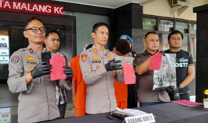 Bising Suara Knalpot, Dilempar Paving Berakhir Masuk Sel