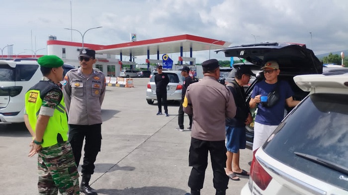 Polres Pasuruan Pastikan Arus Lalu Lintas Masih Terkendali saat Hari Pertama Libur Nataru