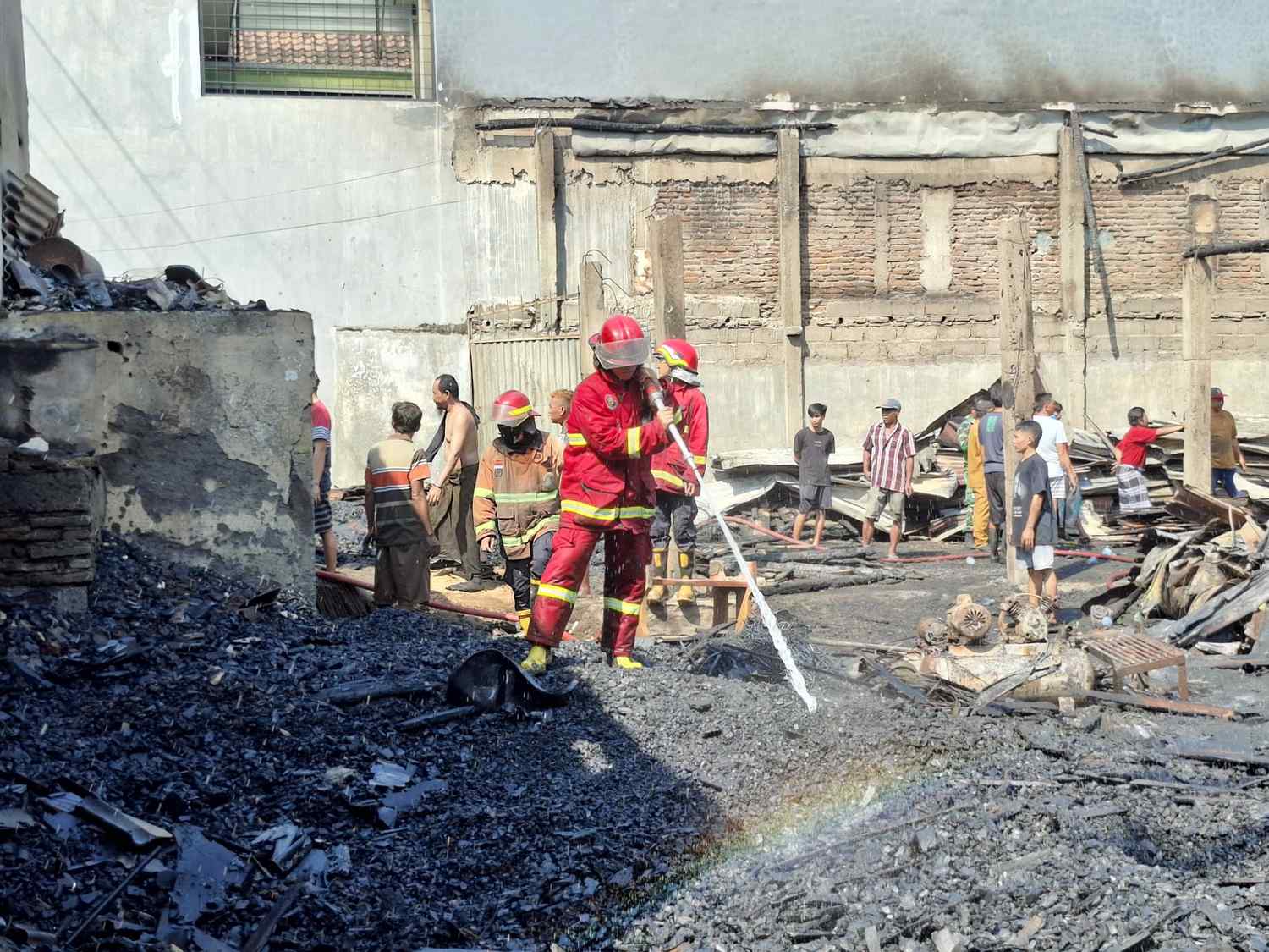 Gudang Produksi Mebel Terbakar, Dua Rumah Warga Ikut Terdampak