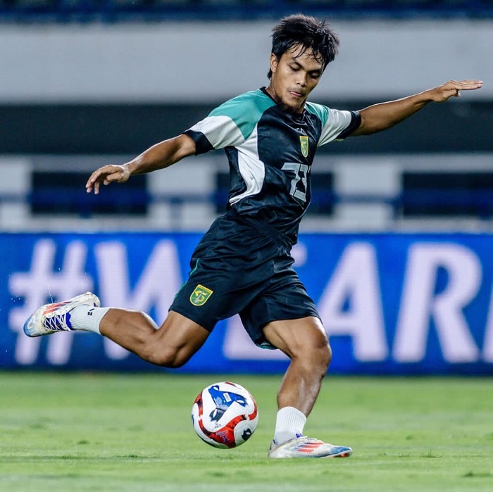 Rachmat Irianto Bahagia Kembali Bermain dan Siap Bantu Persebaya Meraih Gelar Juara