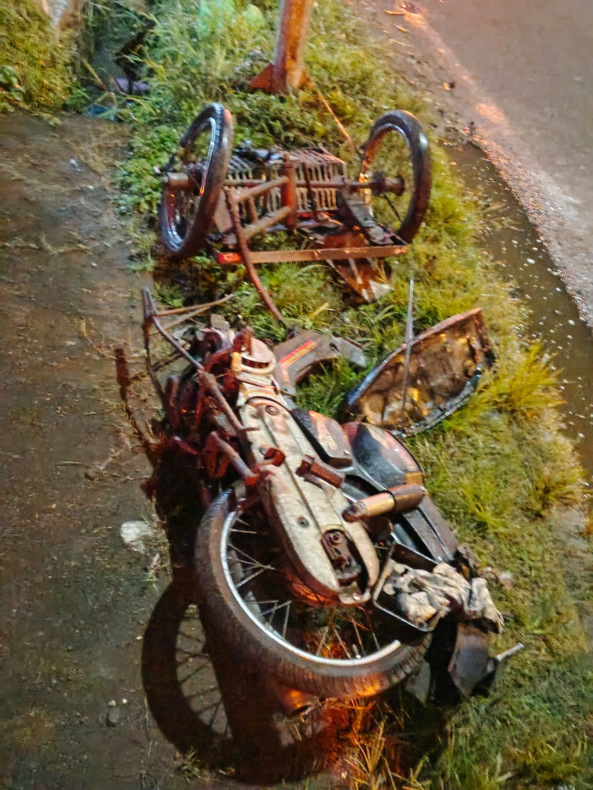 Aksi Koboi Tabrak Lari Tulungagung Seret Becak Motor 15 KM, Pelaku Babak Belur Dimassa