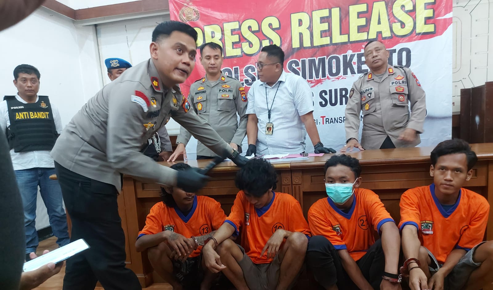 4 Orang Kawanan Pembobol Gudang Sidotopo Dibekuk, 3 DPO