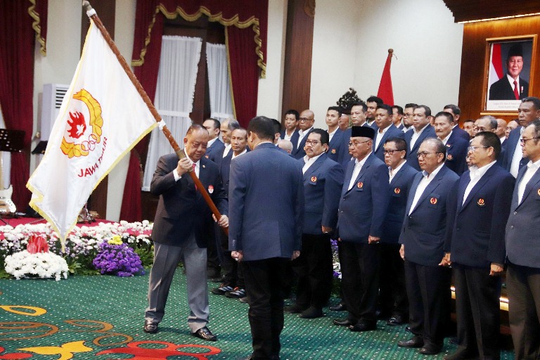 Kukuhkan Pengurus KONI Jatim, Marciano Norman Targetkan Prestasi Nasional Meningkat