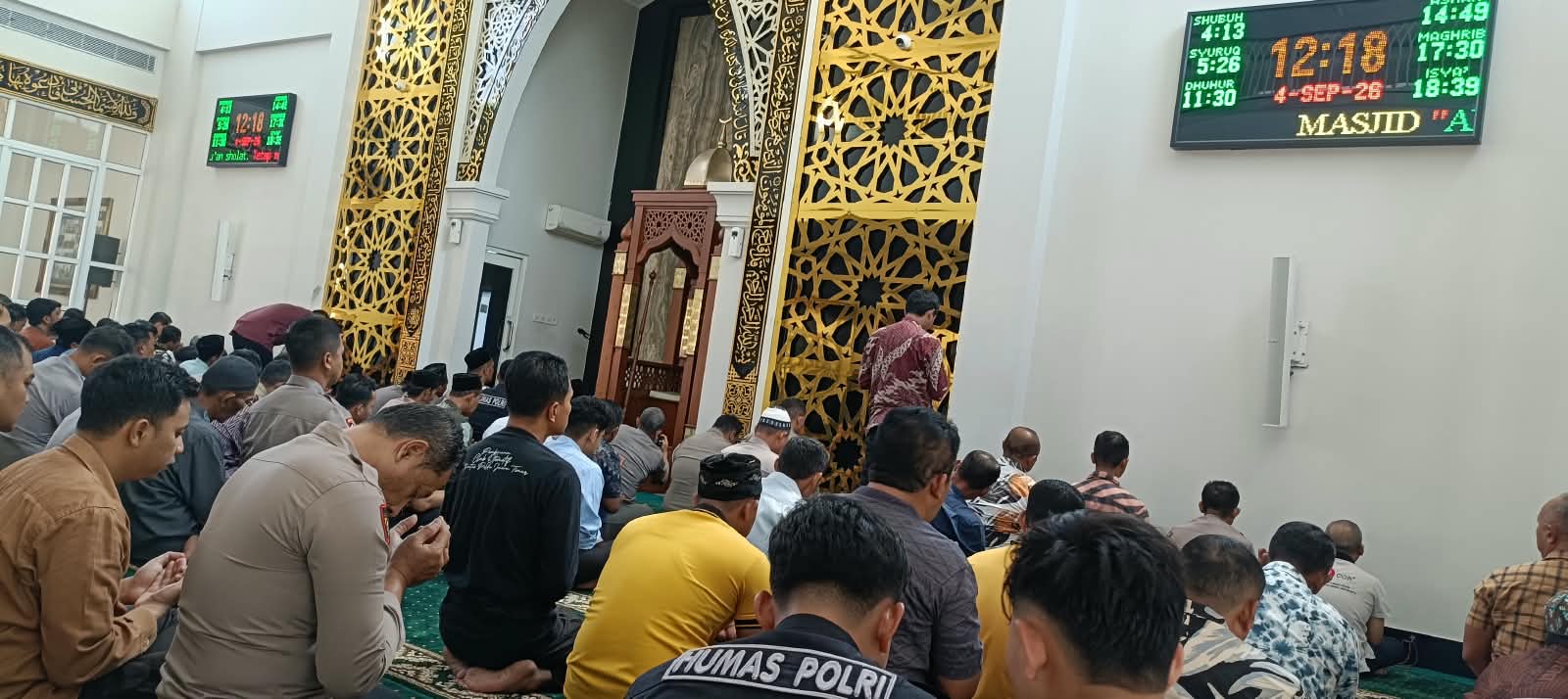 Polisi dan Masyarakat Doakan Kesembuhan Santri Ponpes Manbaul Hikam