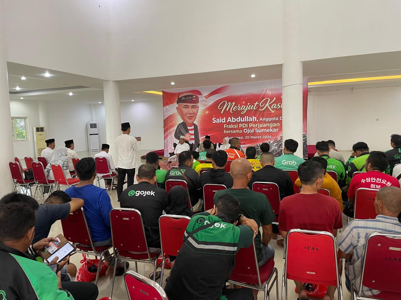 Merajut Kasih di Momen Idul Fitri, Said Abdullah Berbagi Sembako Bersama Ojol Sumekar