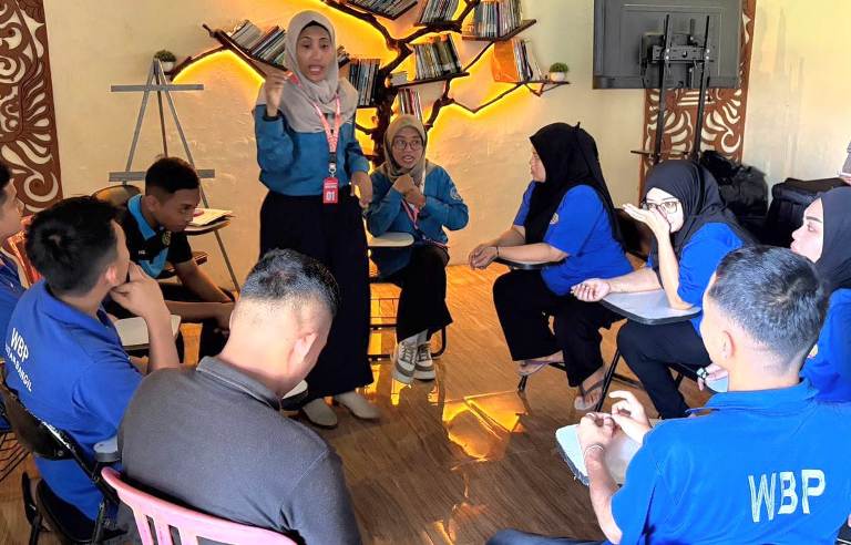 Warga Binaan Rutan Bangil Dibekali Kemampuan Bahasa Inggris