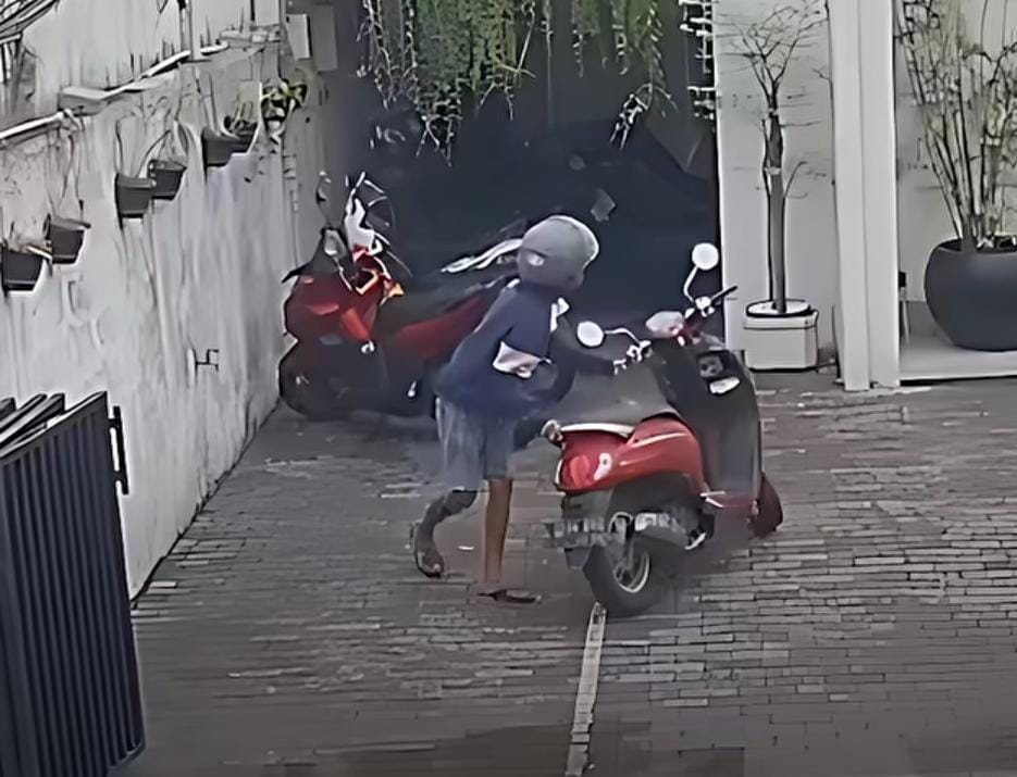 Bandit Motor Kembali Beraksi, Gasak Honda Scoopy di Babatan Pantai