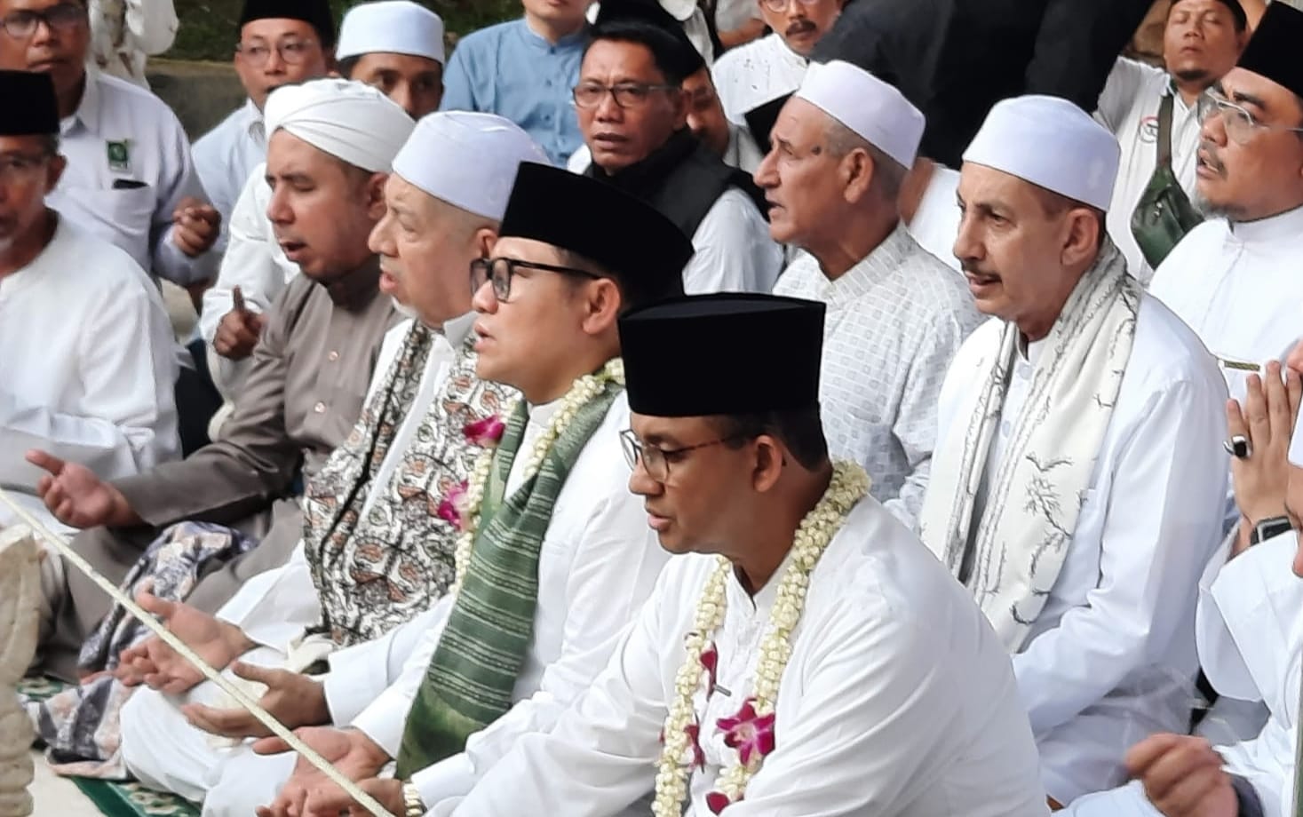  Ziarah Sunan Ampel, Anies-Muhaimin: Sunan Ampel Sumber Inspirasi untuk Indonesia Lebih Baik