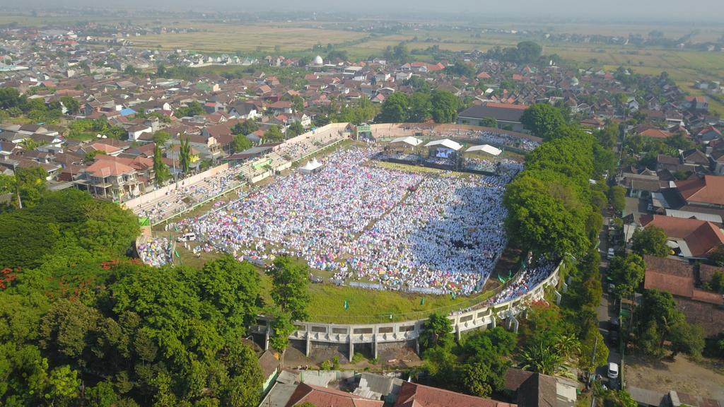 Puluhan Ribu Jemaah Istighotsah Doakan Kemerdekaan Palestina