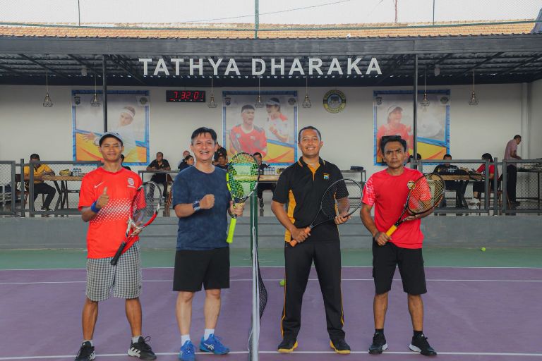 Tenis Lapangan Perkuat Silaturahmi Polres Kediri dan BRI