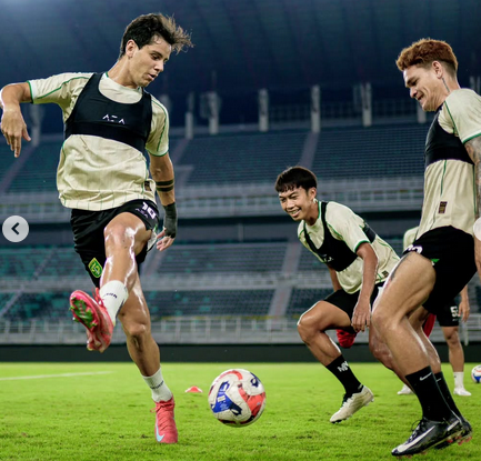 Big Match Pekan Ini Persebaya vs Persib, Tuan Rumah Patut Waspada