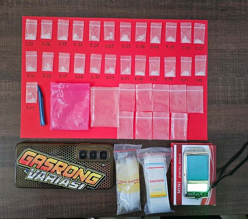 Polres Gresik Tangkap Dua Pengedar Sabu, 23 Paket Siap Edar Disita
