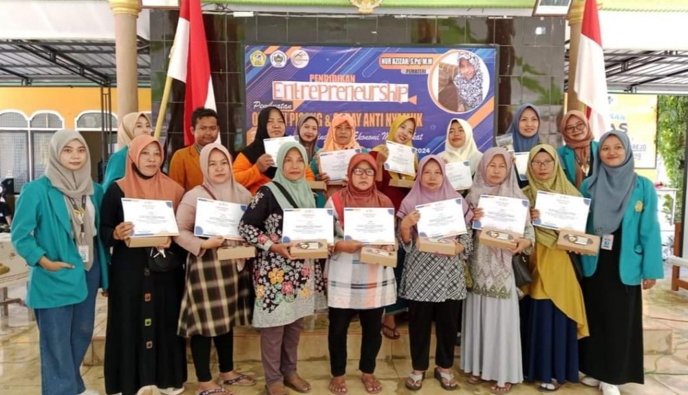 Pelatihan Kreatif Membuat Camilan Sehat dari Pisang oleh Mahasiswa KKN