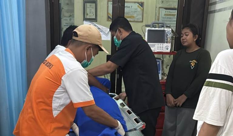 Bapak dan Anak di Situbondo Tewas Tersengat Listrik ketika Banjir Rendam Rumah