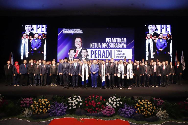 Peradi SAI Surabaya Lantik Pengurus Baru, Tonic Tangkau Perkuat Akses Keadilan