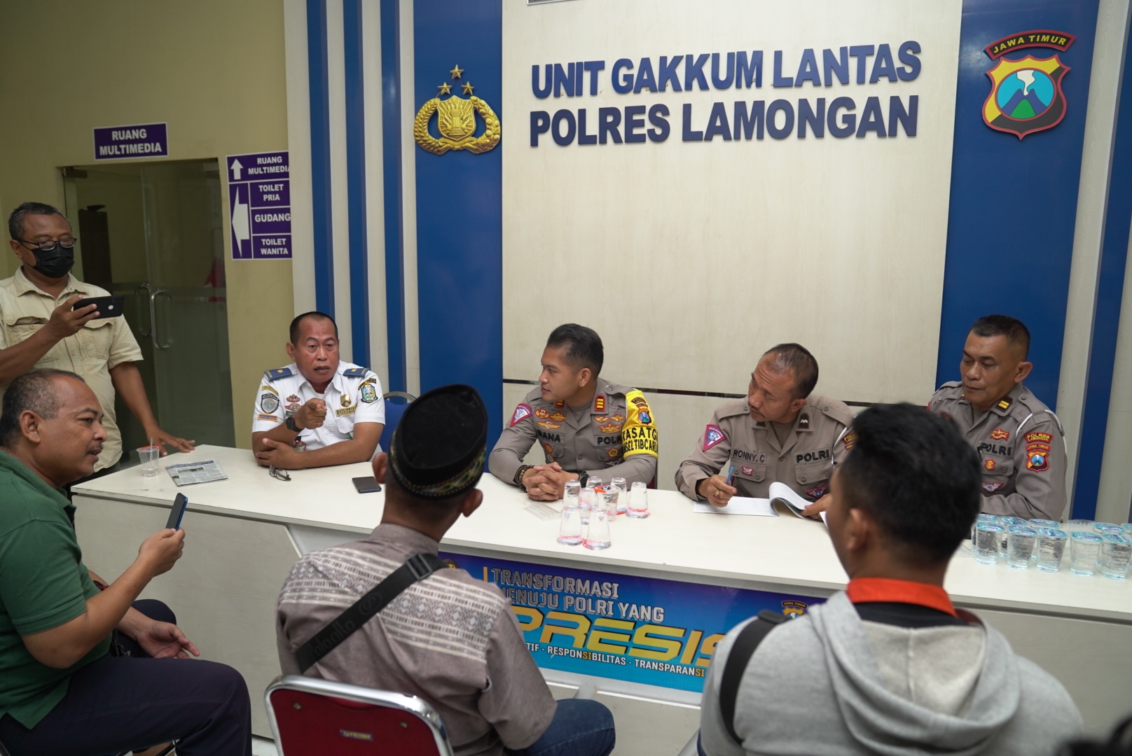 Polres Lamongan Sanksi 2 Sopir Bus Ugal-Ugalan Yang Viral Di Media Sosial