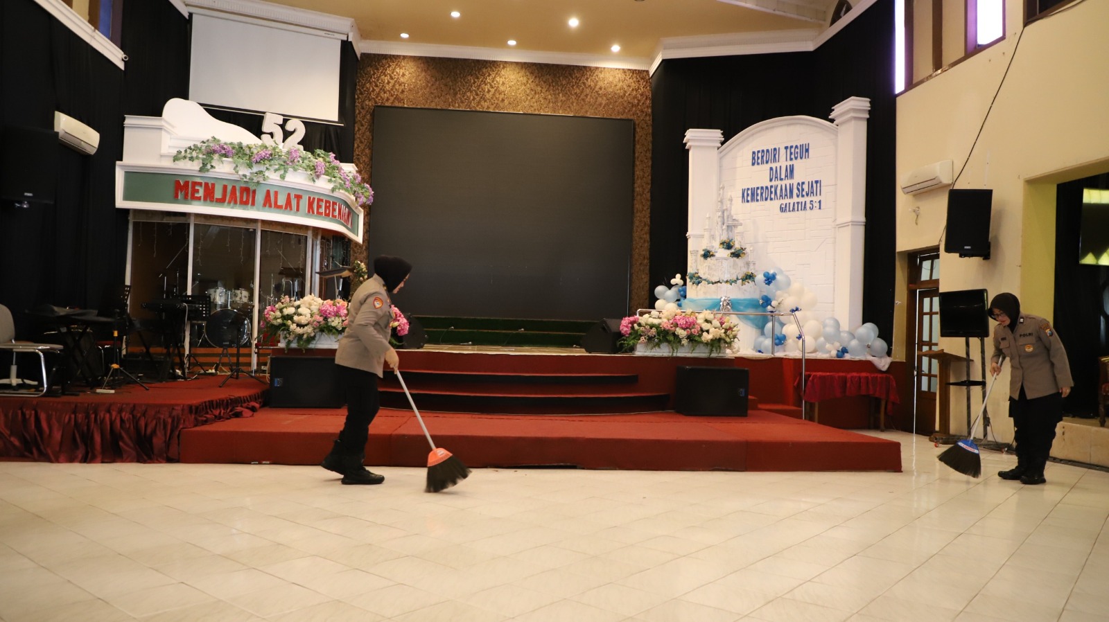 Sambut HUT Ke-77, Polwan Polresta Malang Kota Gelar Bakti Sosial dan Bakti Religi