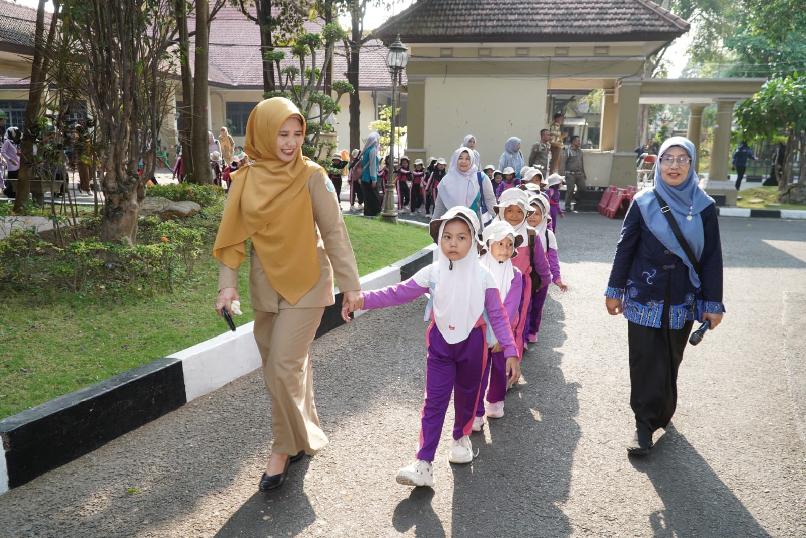 Bongkar Program Lentera Lamongan: Cuma Seru-Seruan atau Dongkrak Otak Anak?