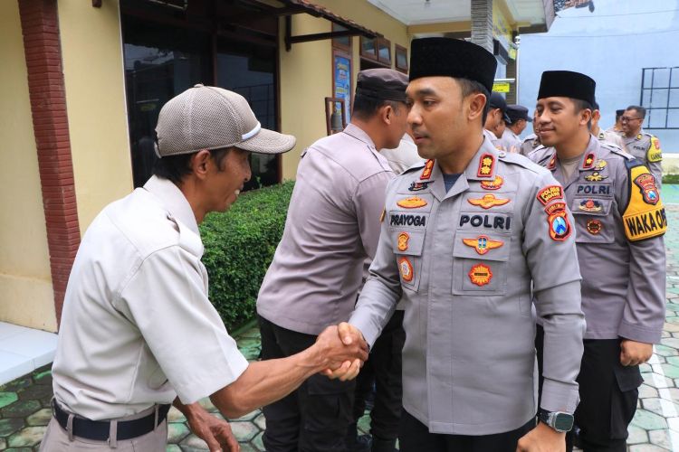 Kapolres Ngawi Kunjungi Polsek Jogorogo Tekankan Profesionalisme dan Pelayanan Publik