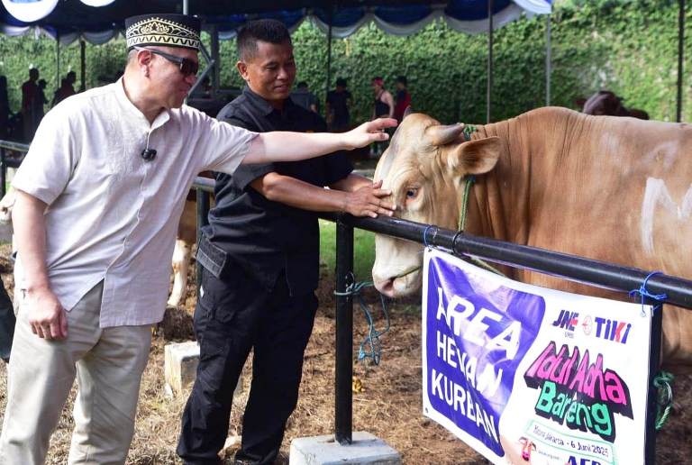 JNE dan TIKI Gelar Khitanan Massal, Tebar Kebaikan di Iduladha 1446 H