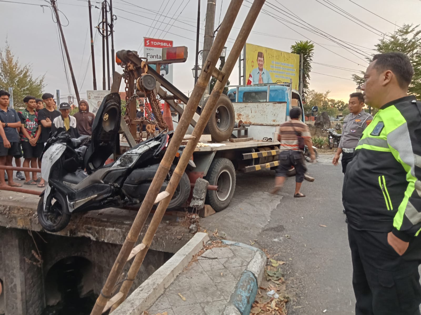 Pagi Buta, Pemuda Tulungagung Meninggal Nyungsep di Selokan Jalan Mayjend Sungkono