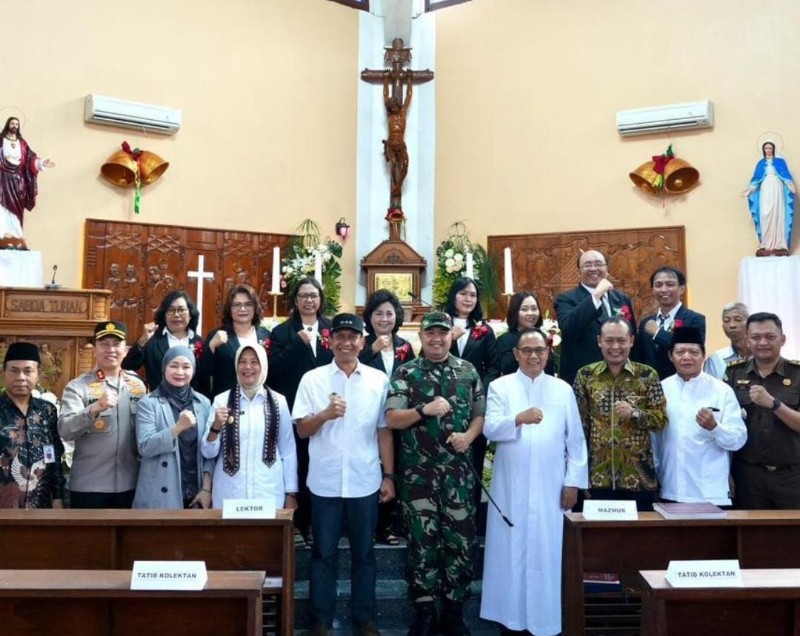 Forkopimda Bojonegoro Kunjungi Gereja Sampaikan Ucapan Natal Tegaskan Semangat Damai dan Toleransi