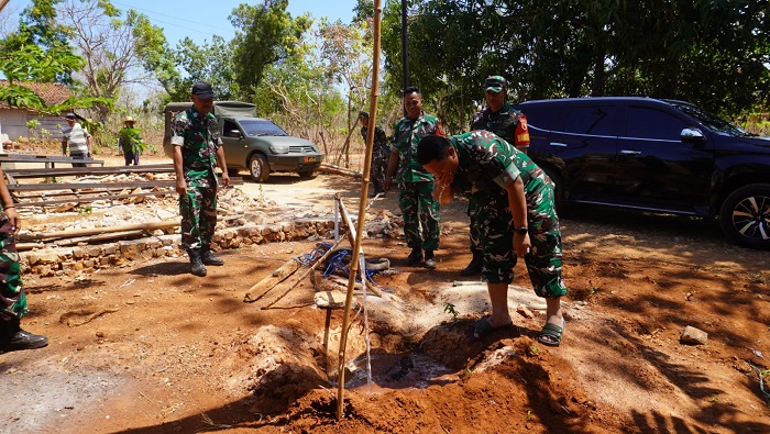 Dua Sumur Bor TNI AD di Talango Sumenep Layani Ratusan Warga