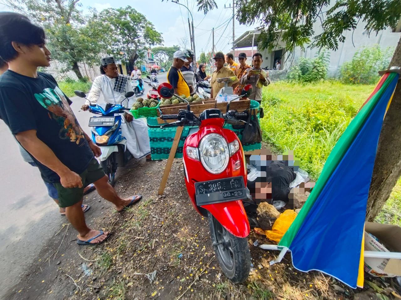 Nahas, Pedagang Buah Meregang Nyawa Saat Berjualan di Benjeng Gresik