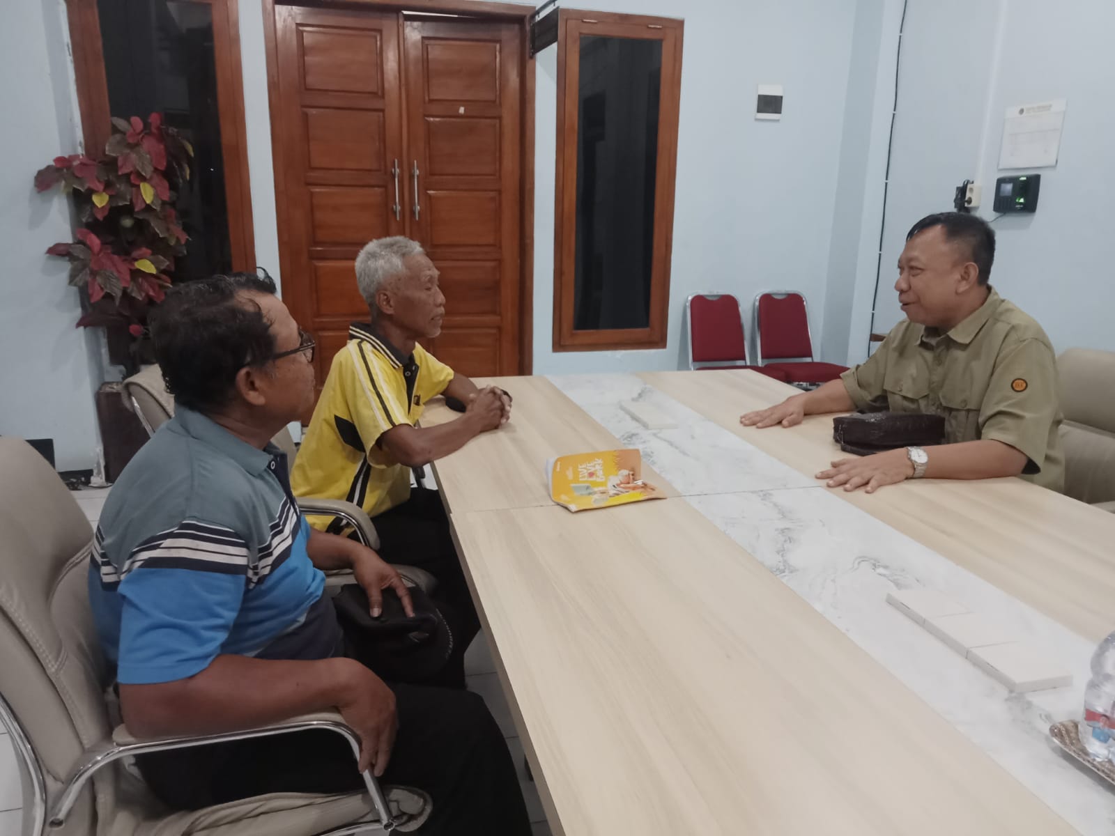 Temui Perwakilan Warga Gedangsewu, Kakantah Tulungagung Apresiasi Keaktifan Masyarakat Sambut Program PTSL