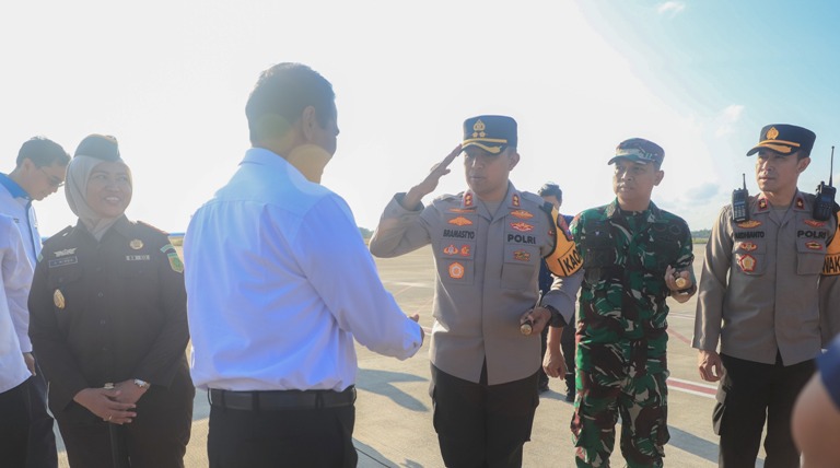 Kapolres Kediri Dampingi Menteri Pertanian RI Kunker di Perkebunan Djengkol Plosoklaten