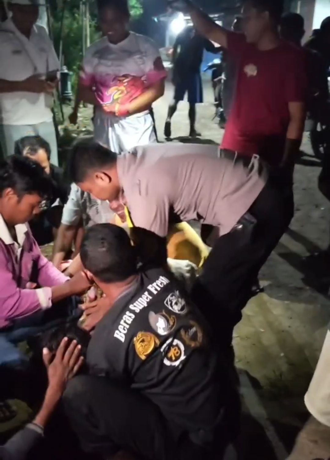 Respons Cepat dan Humanis, Polisi Ngawi Amankan ODGJ yang Resahkan Warga Pangkur