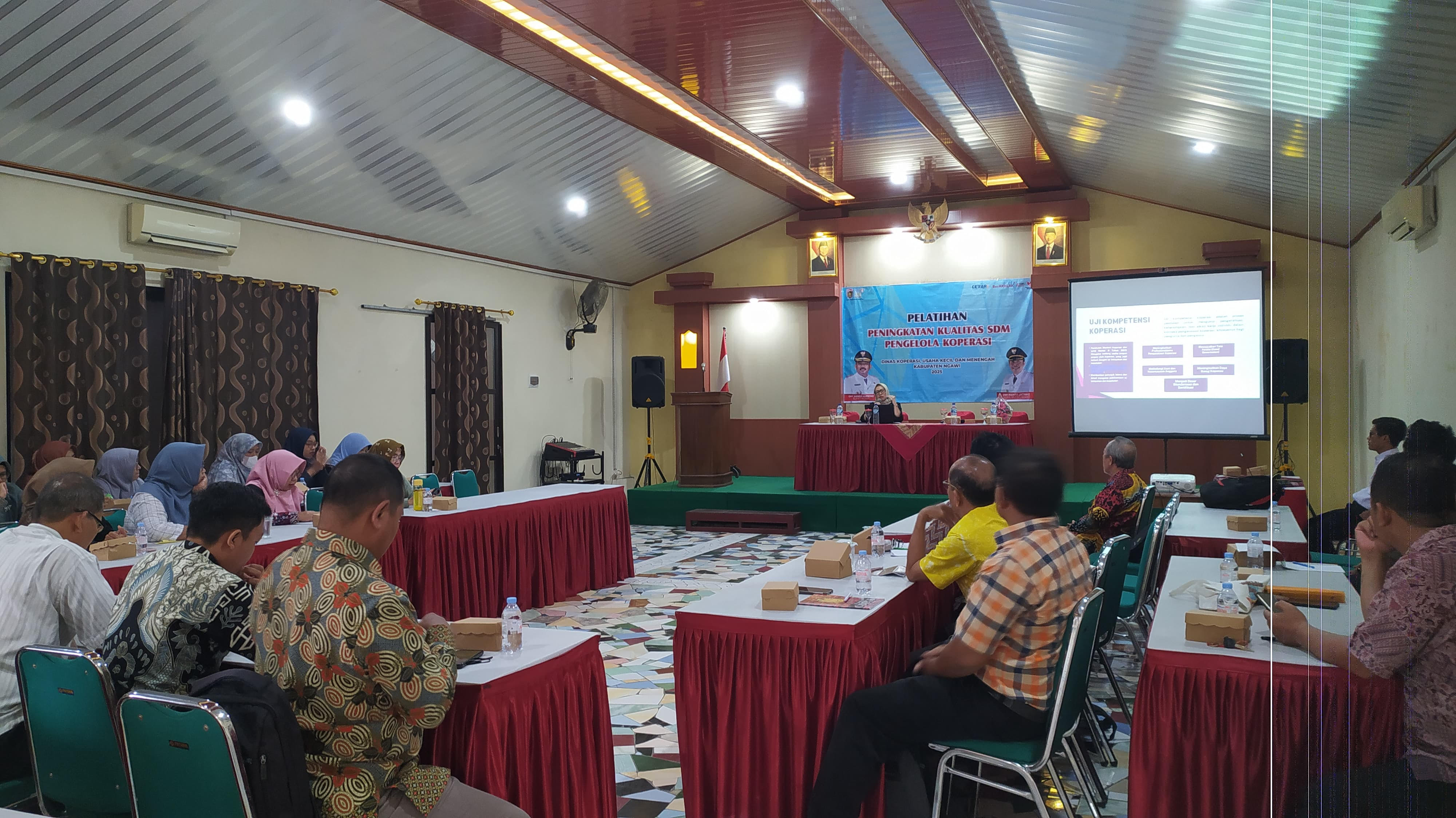 Tingkatkan Transparansi, Dinas Koperasi Ngawi Gelar Pelatihan Penerapan SAK Entitas Privat