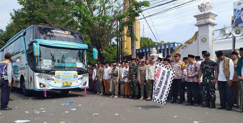 Polres Bangkalan Maksimalkan Pengamanan Pemberangkatan 653 CJH 