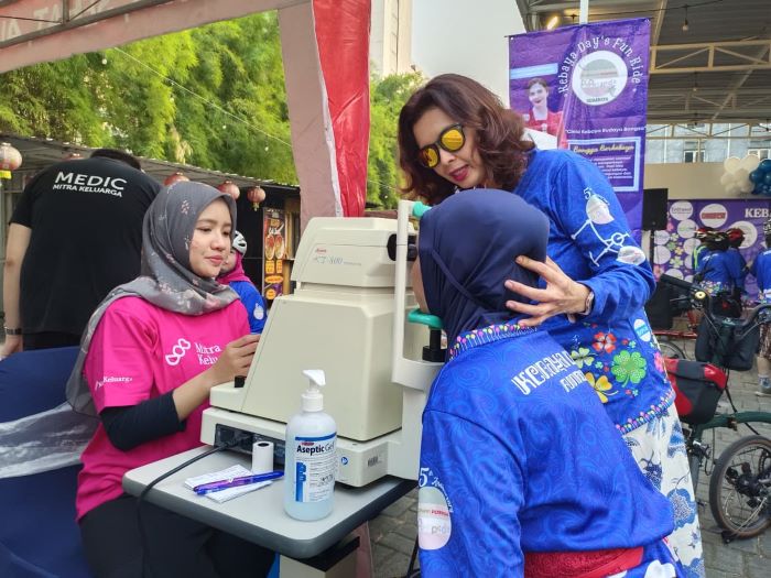 Edukasi Bahaya Glaukoma dan Hipertensi di Anniversary ke-5 Pepespeda Bersama Mitra Keluarga Pondok Tjandra