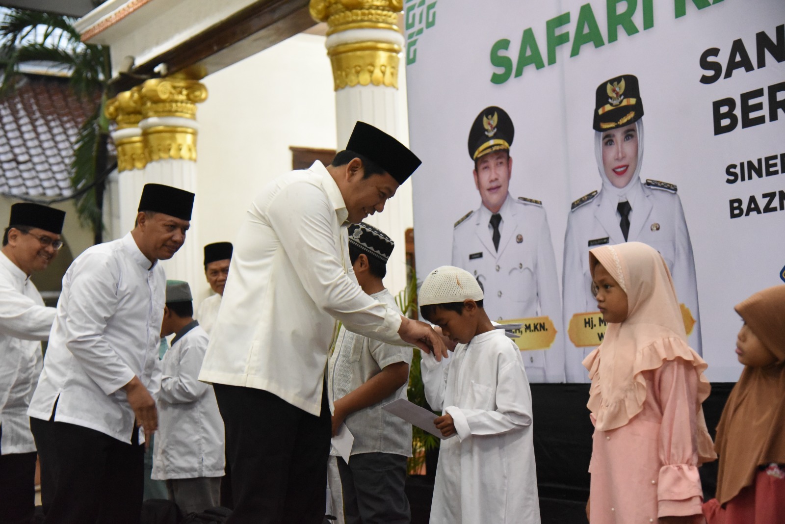 Seribu Anak Yatim Sidoarjo Terima Santunan