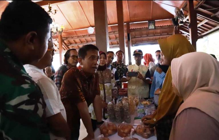 Operasi Pasar Murah 2026, Bupati Bojonegoro Buka Kegiatan Perdana di Desa Tanjungharjo Kapas