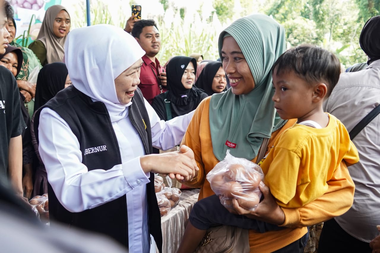 Kepuasan Kinerja Khofifah Tinggi, Saingi Dedi Mulyadi dan Ungguli Pramono Anung