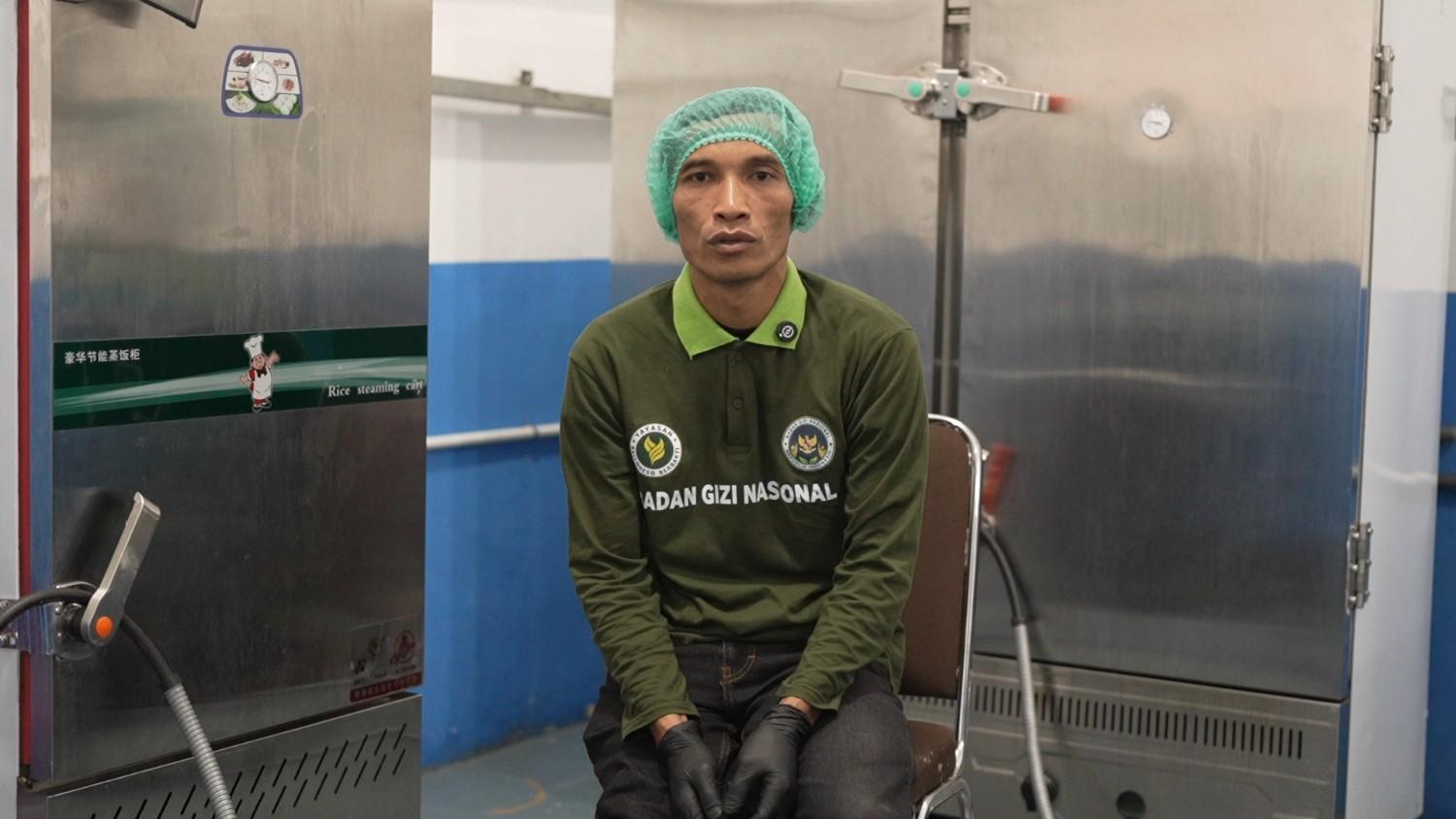 Kisah Susanto: Difabel yang Pantang Menyerah, Kini Jadi Koki di Dapur MBG Karanganyar