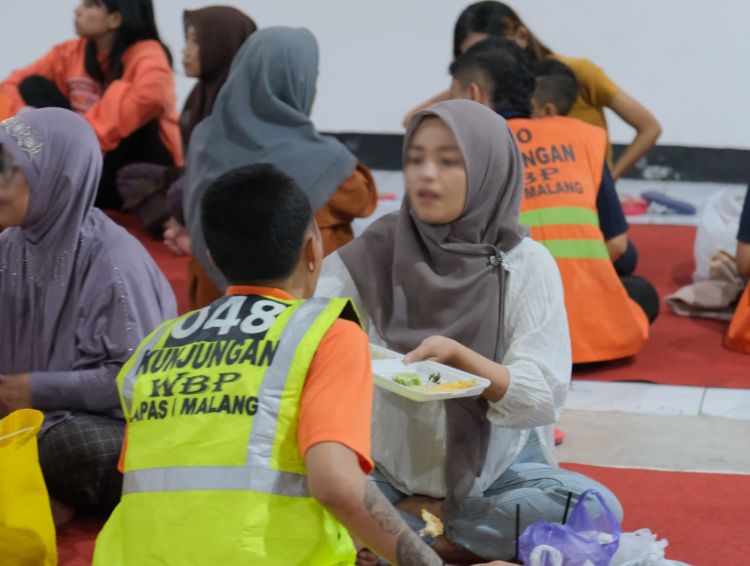 Bukber Warga Binaan dan Keluarga Warnai Ramadan di Lapas Kelas I Malang