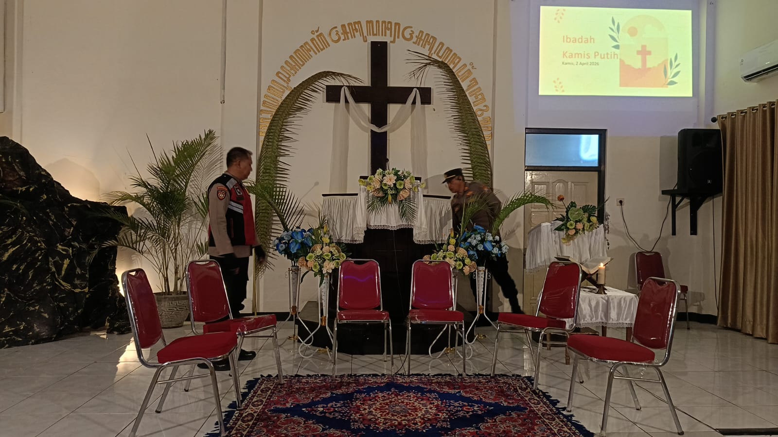 Polisi Sidoarjo Amankan Ibadah Jumat Agung di Sejumlah Gereja