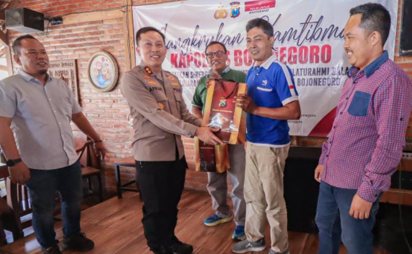 Jalin Sinergitas, Kapolres Bojonegoro Ngopi Bareng Awak Media
