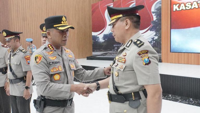 Kasatpolairud dan 2 Kapolsek di Sidoarjo Diganti