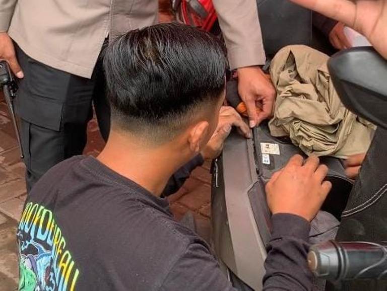 Marak Curanmor, Polrestabes Surabaya Bagikan Alarm Motor Gratis