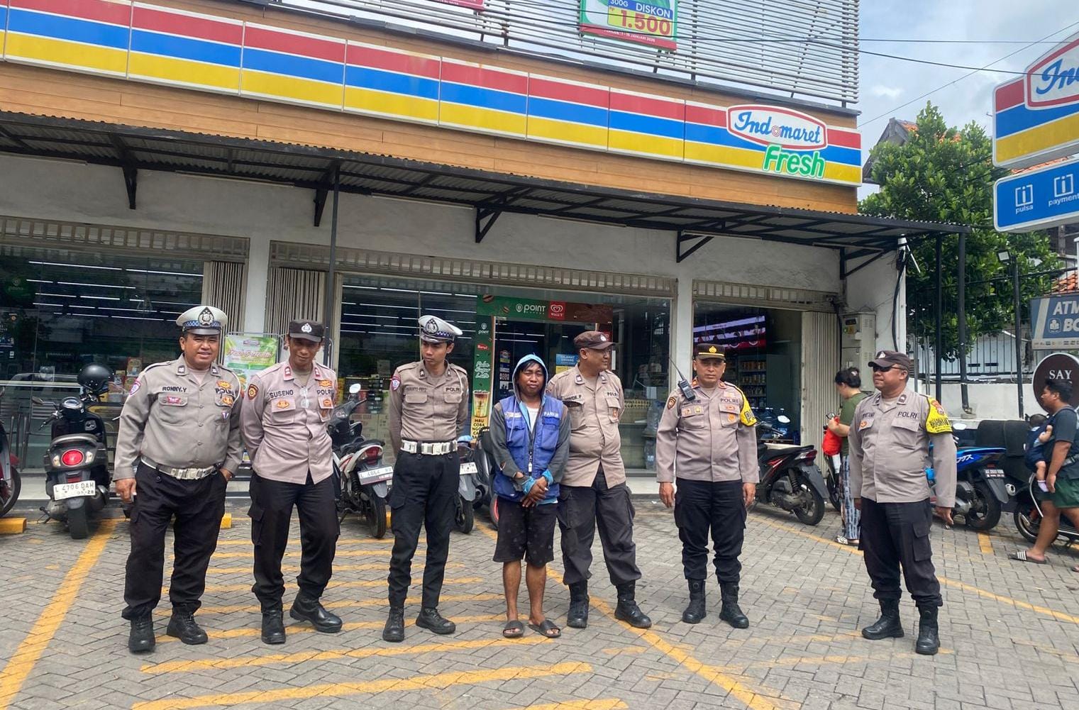 Waspada Curanmor, Polsek Simokerto Gencarkan Patroli Dialogis di Titik Keramaian