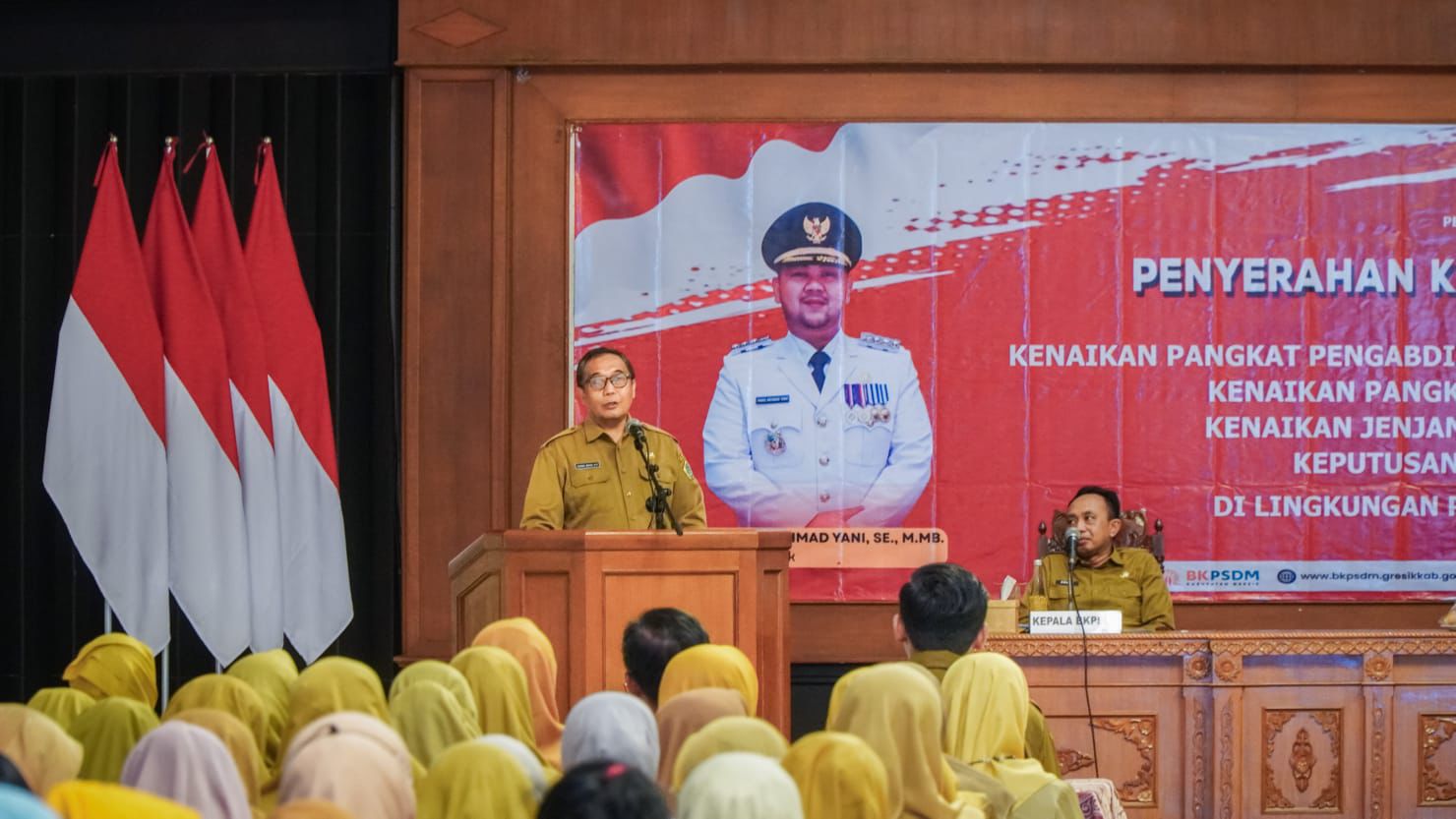 36 PNS Pemkab Gresik Terima SK Purna Tugas, 200 Pegawai Naik Pangkat
