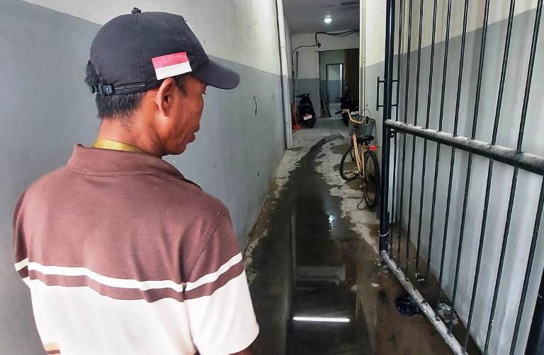  Dua Pelaku Gasak Motor Pengunjung RedDoorz Pucang Anom Surabaya