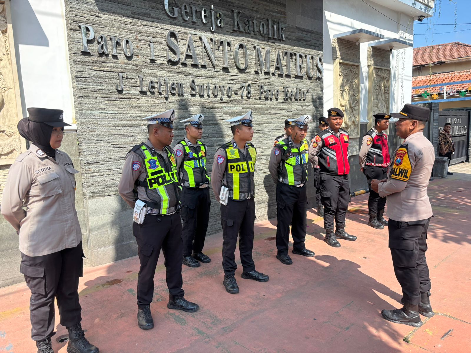 Polisi Kawal Perayaan Paskah, Ibadah di Kediri Berjalan Kondusif